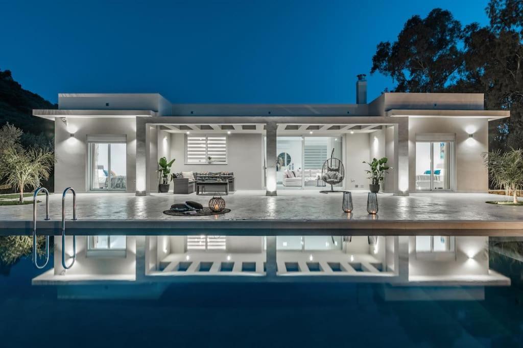 Melissia Luxury Villa Kalamákion Exteriér fotografie